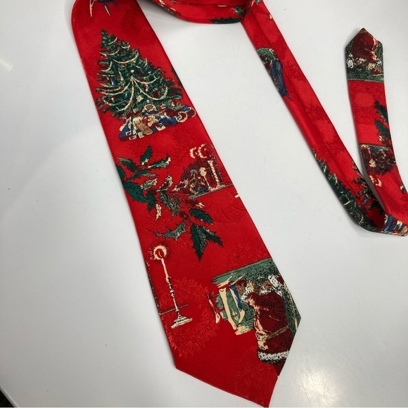 Allyn Saint George Christmas tie made in the USA - Picture 3 of 5